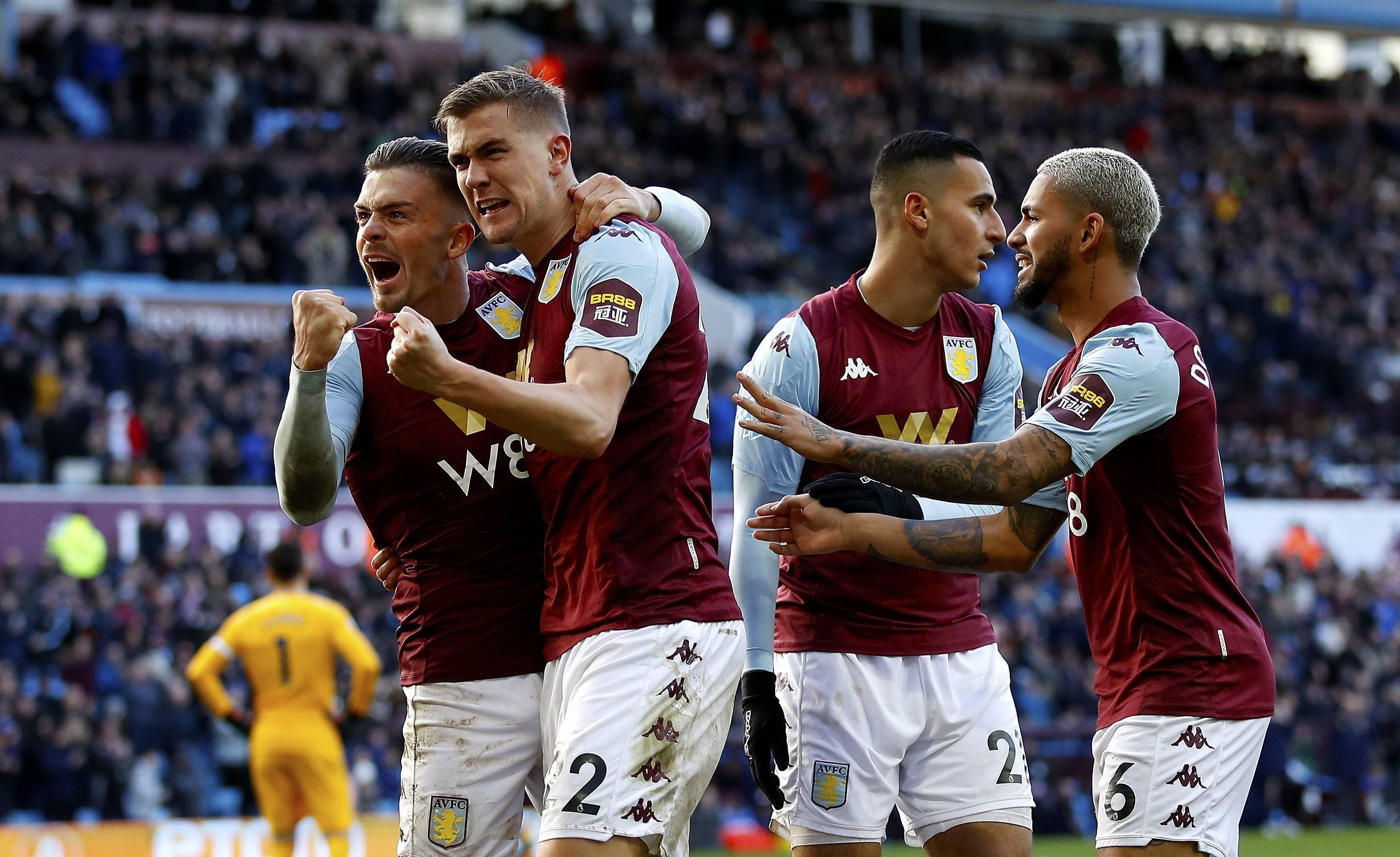 迪玛利亚优雅盘带演绎绿茵华尔兹（迪玛利亚用细腻脚法奏响草场圆舞曲）