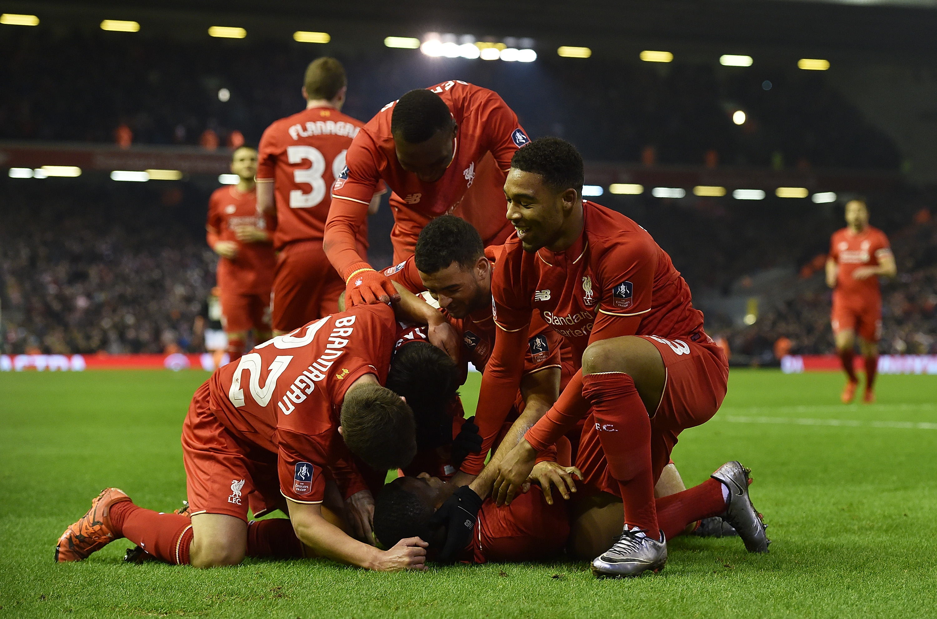 格策：两个头球丢球让人恼火；总体来说我们的防守做得不错（格策：两次头球失守令人恼火，但整体防守表现不错）