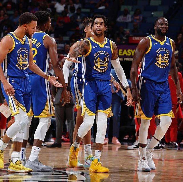 反对家暴，克雷莫内塞球衣背后印的是与球员关系密切女性名字（克雷莫内塞倡议反家暴：球衣背后印与球员关系密切的女性姓名）