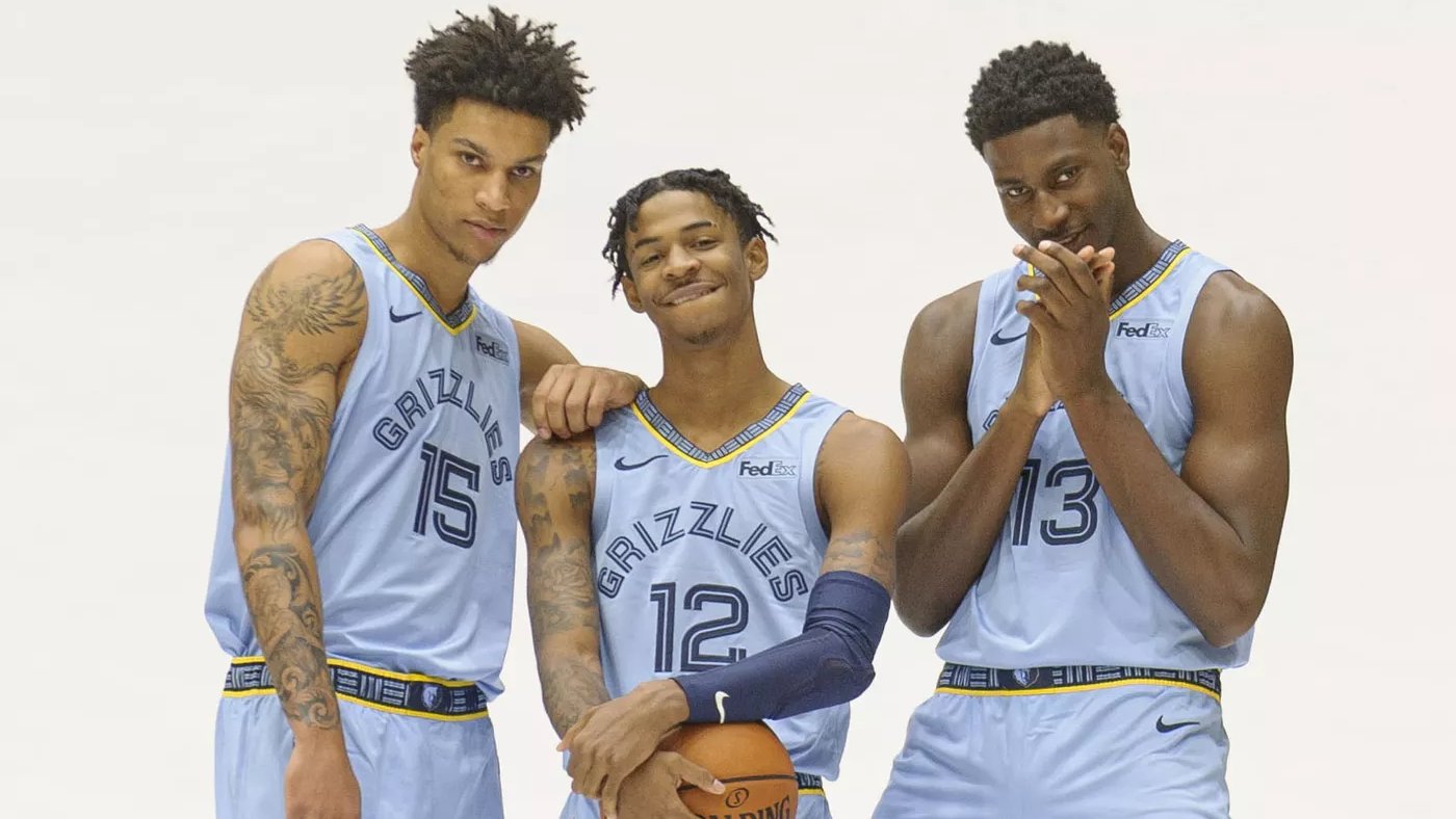 多特vs比利亚雷亚尔：阿德耶米、安塞尔米诺、帕尔特伊出战（多特对阵比利亚雷亚尔：阿德耶米、安塞尔米诺、帕尔特伊将登场）