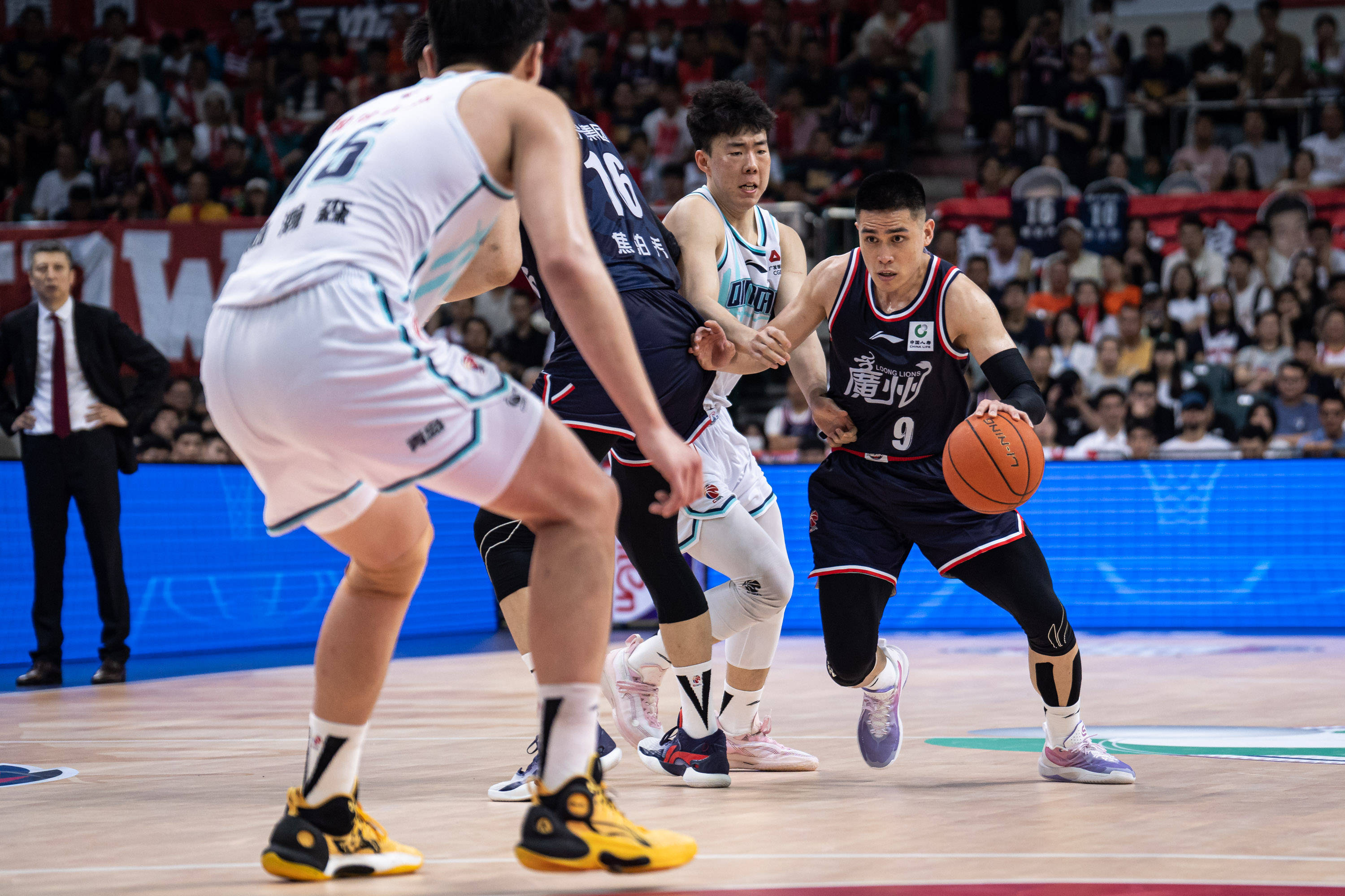 卡拉格：维尔茨本场数据相当亮眼，他的踢法、位置像德布劳内（卡拉格：维尔茨此役数据抢眼，踢法与站位颇似德布劳内）