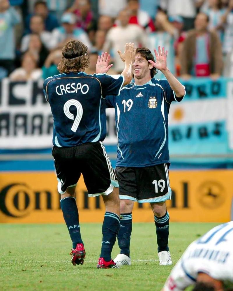 萨56：踢小球队是我们的短板，要以正确的心态全力以赴（萨56：打弱旅暴露短板，需以正确心态全力以赴）