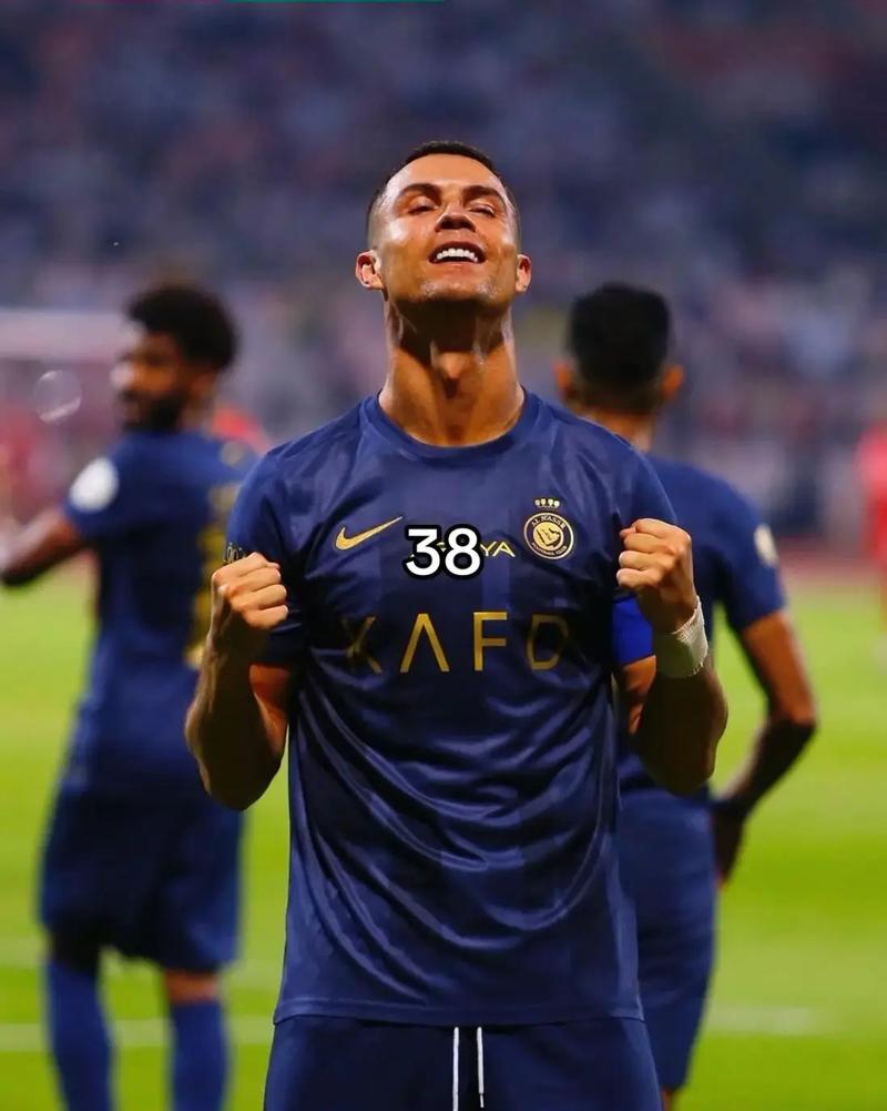 阮奇龙庆祝冲超：美好的一个赛季，一起期待2026新的挑战（阮奇龙喜迎冲超：致敬这个美好赛季，2026再迎新挑战）